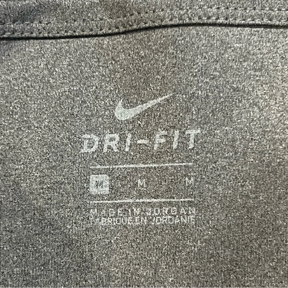 Nike Yoga  Womens Medium 7/8 Tights Sports Mid-Rise CU5360-032 Gray Running